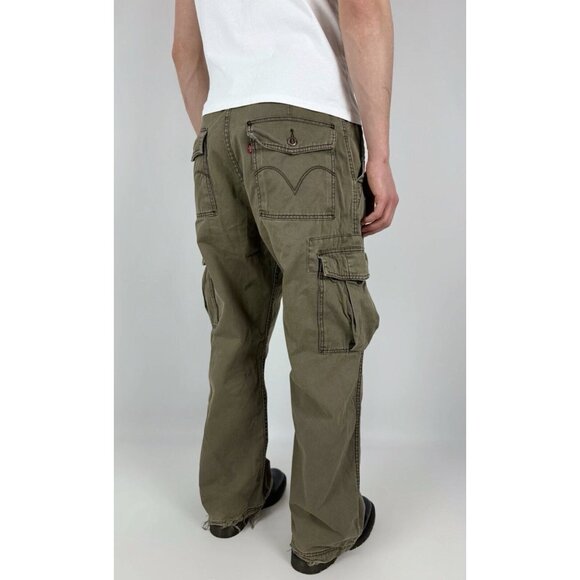Levi's Olive Cargo Pants for Men - Picture 1 of 10